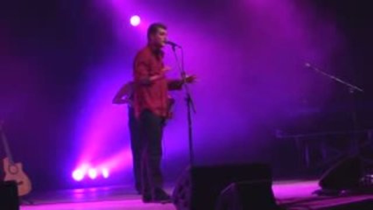 Tournée Générale njp 09  6 les filles les fleurs