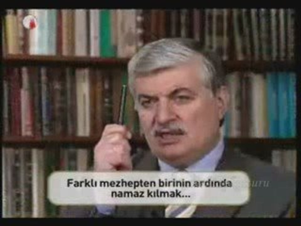 Namazda farklı mezhepte olana uymak