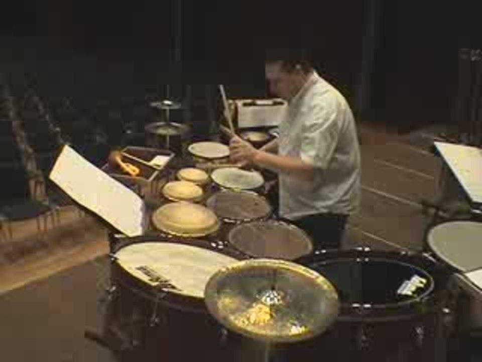 Peter Sadlo performs Ferran Cruixent's 'Focs d'artifici'