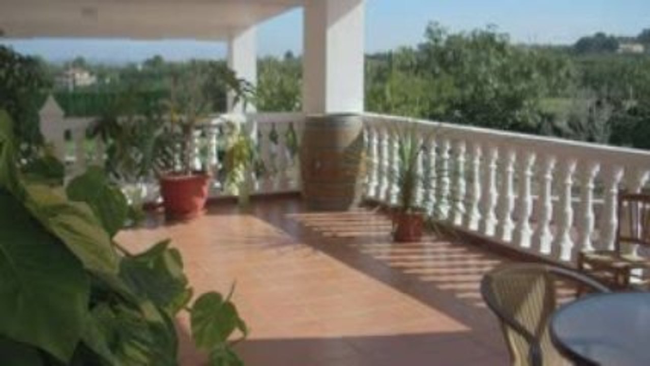 Chiva Property For Sale 180k ono