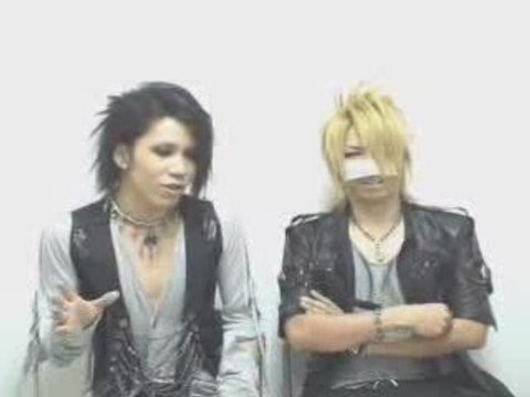 Aoi & Reita - MONO GLOBE Comment [2009.10.07]
