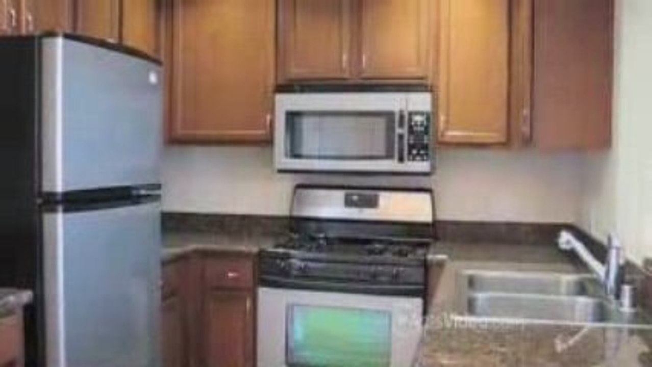Essex Properties at Miracle Mile Apartments-Los...
