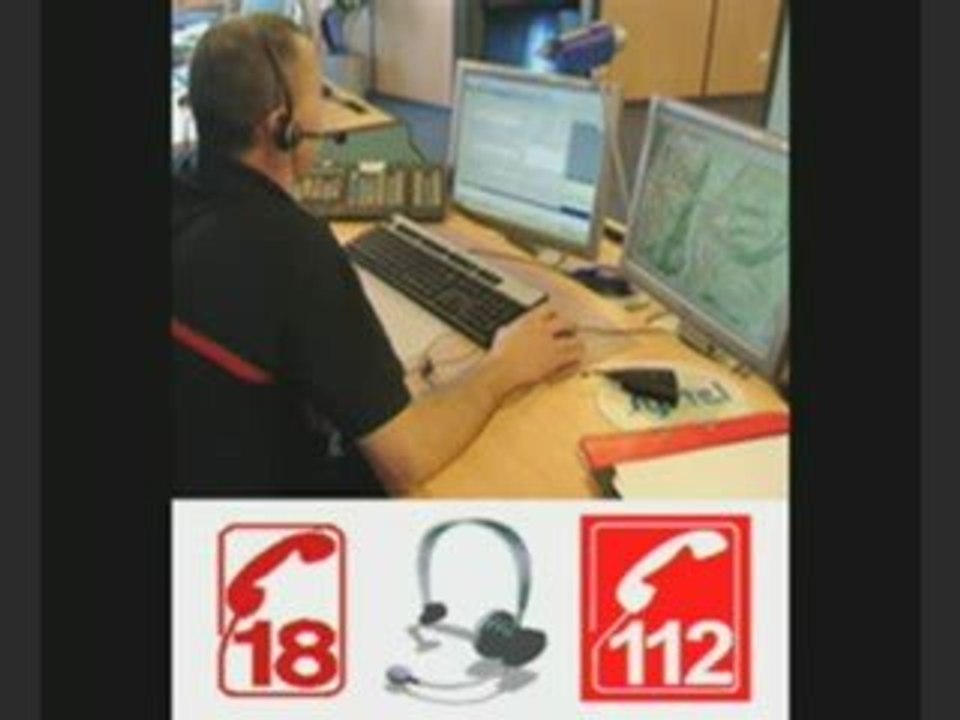 Un pompier repond a un mec au telephone