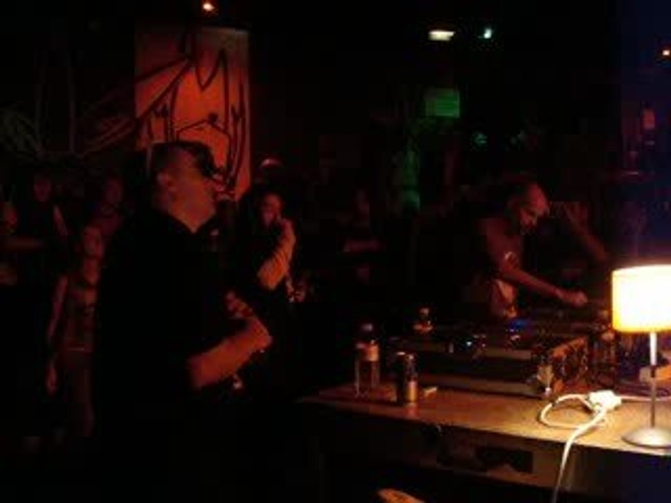 " S'kaya "    dub station 17 - PARIS - Trabendo