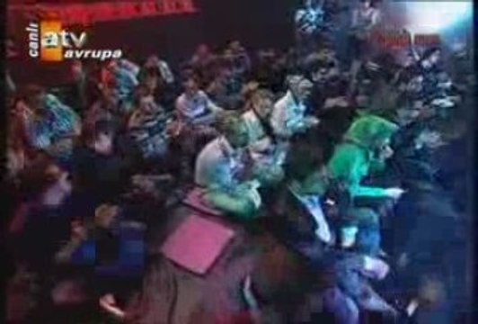 Uğur Işılak Yalan da Olsa