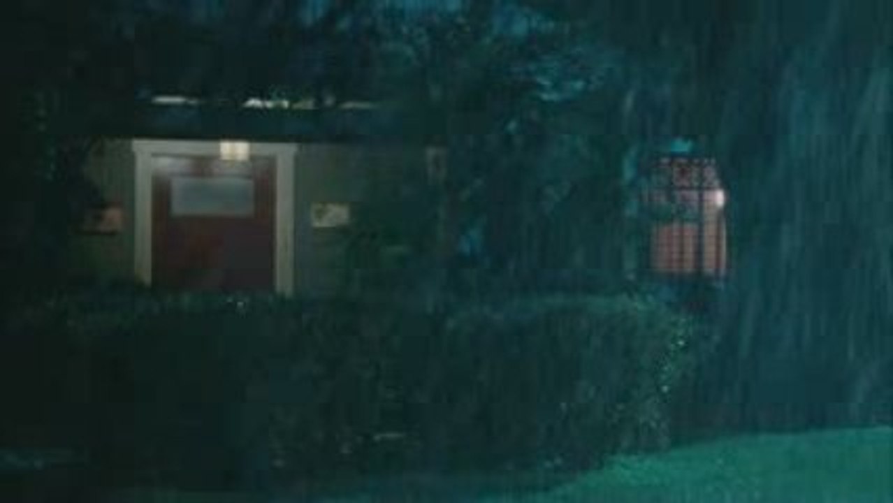 See Amber Heard & Penn Badgley in a scene from STEPFATHER