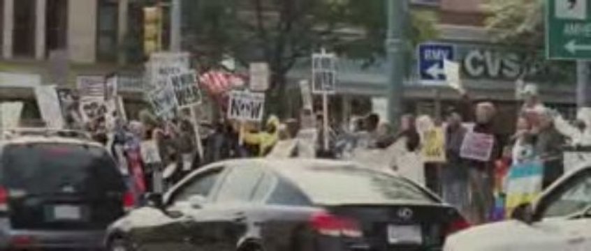 Edge of Darkness (2010) (Theatrical Trailer)