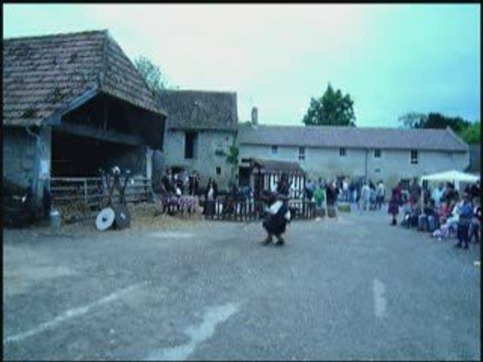"Bas les masques", Le duel de bâtard(e)s