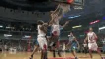 NBA Tyrus Thomas attacks the basket with a monster two-hand