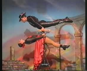 DUO BARKHAN-eguilibre-presents-Art agency Valentino