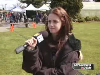 What Similarities Do You See Between Yourself And Bella