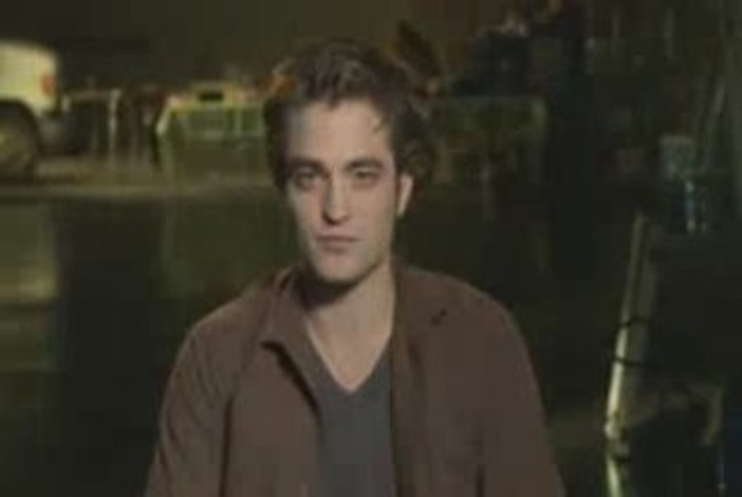 Robert Pattinson Greeting Swiss Fans