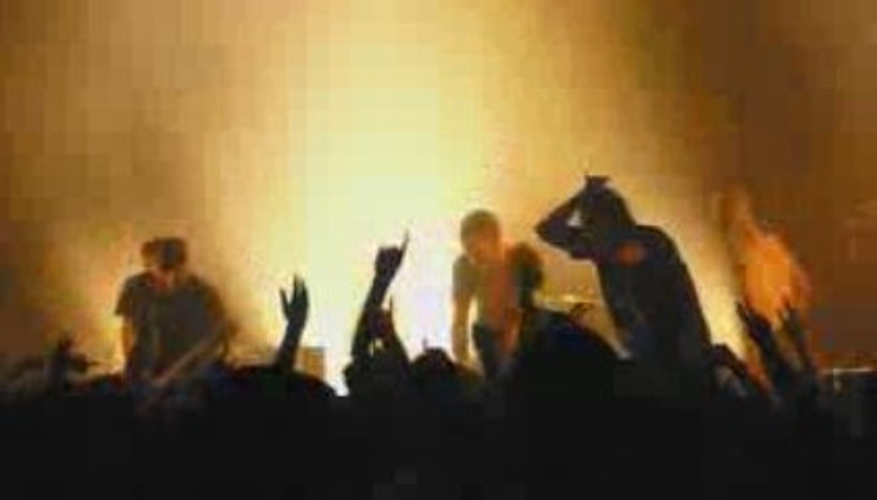 Mass Hysteria - Aimable à Souhait (Live)