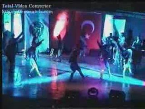 Akdeniz Üniversitesi Folklor Topluluğu Ege Zeybek Gösterisi