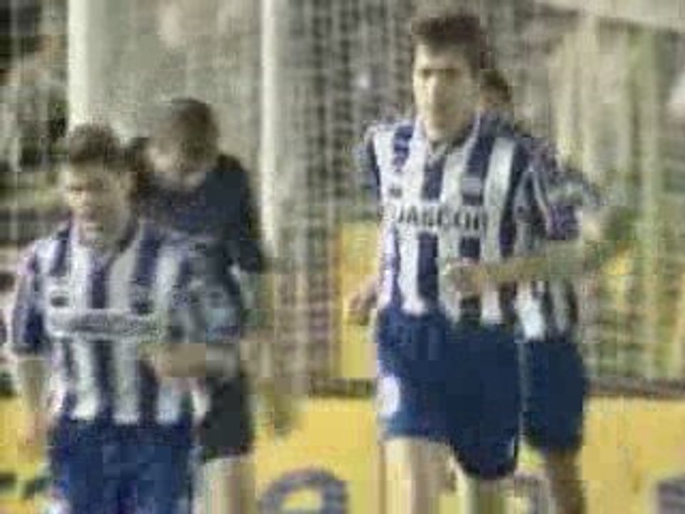 Gol de Julio Salinas al Barcelona T.1998/1999