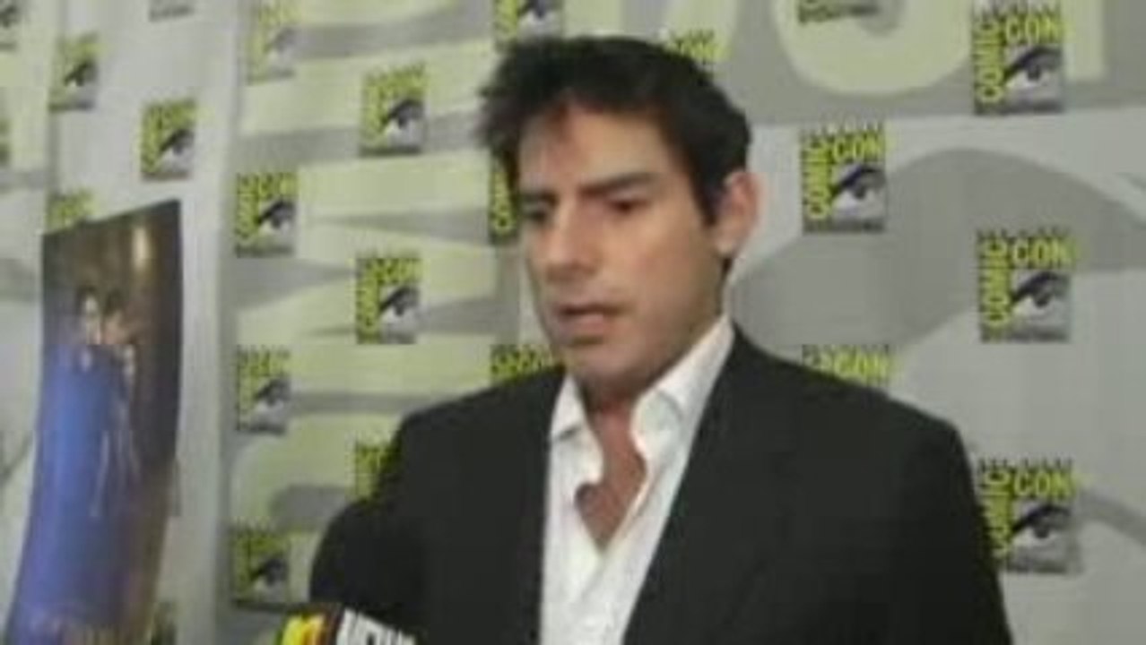 New Moon Director Did Not Want To Replace Taylor Lautner