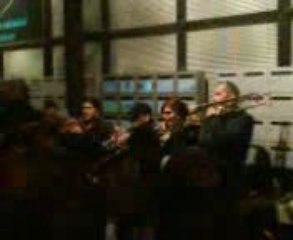 Fanfare Dock des Suds 02