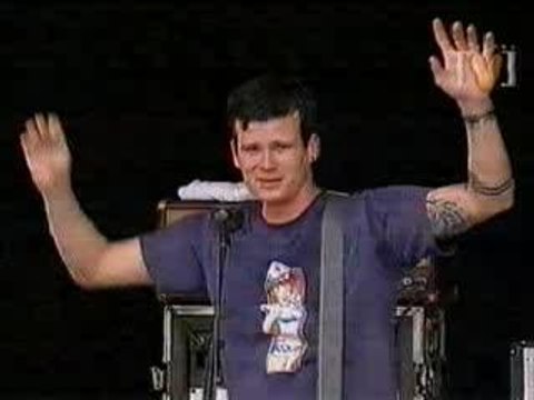 Blink 182 - Aliens Exist (Live)