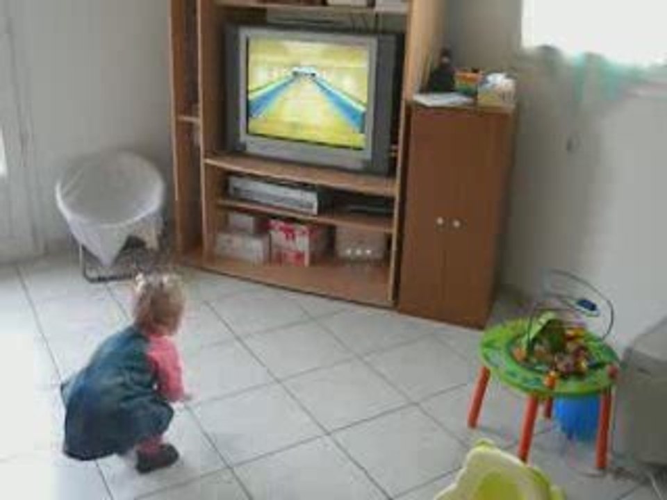 elle joue a la wii