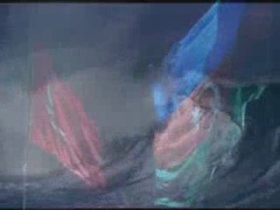 AZERI KIZ CIRPINIRDI KARADENIZ AZERBAYCAN BAYRAG KRIZ