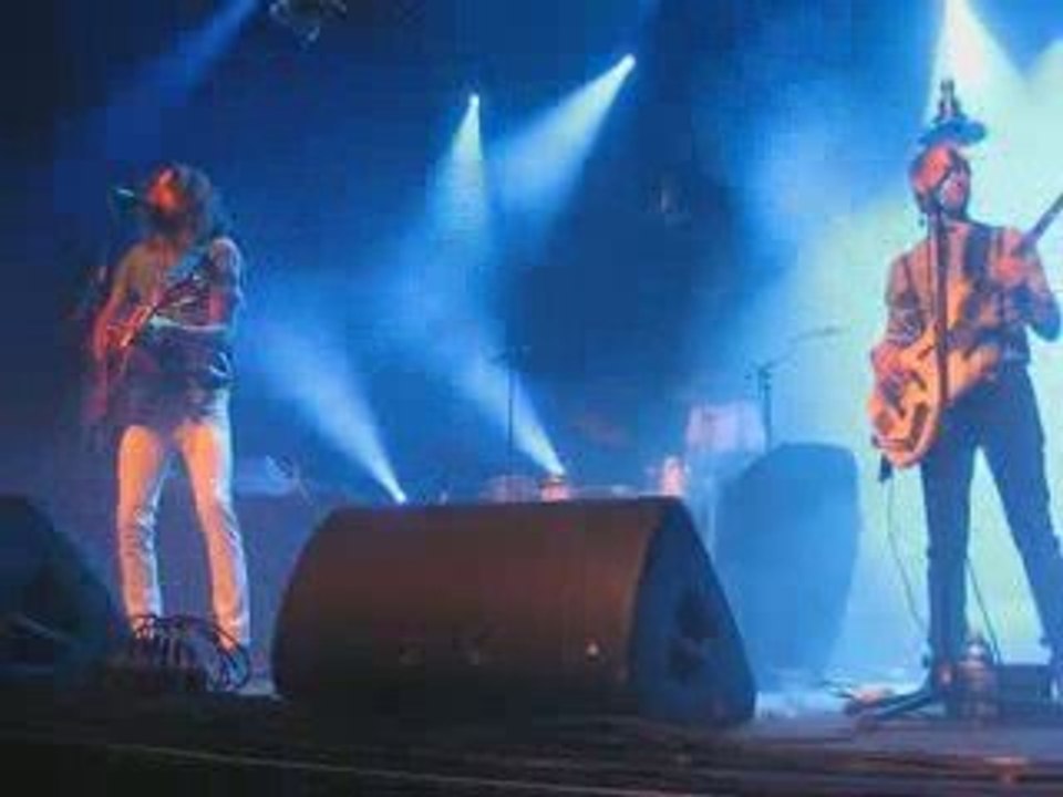 Medi and the medicine show - I know what you did @ Lyon, oct