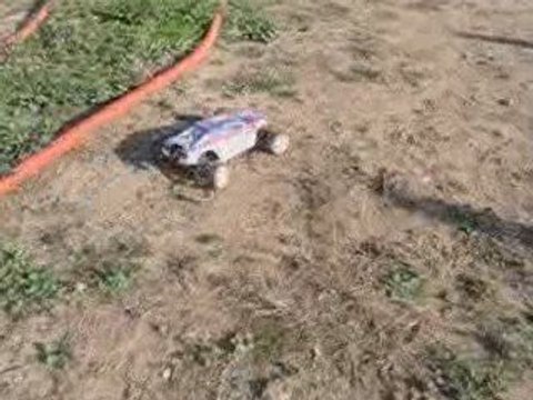 KYOSHO 4ROUES MOTRICES ET DIRECTRICES PARTIE 3