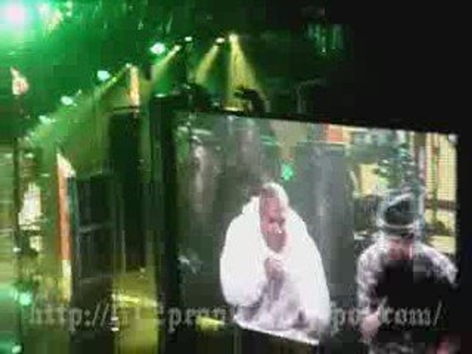 Timbaland and Justin Timberlake Carry Out