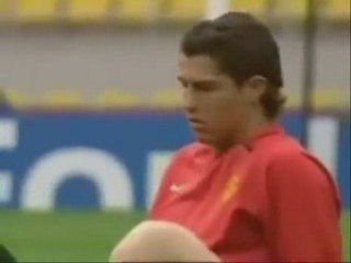 كريستيانو  رونالدو  لقطة غريبةwww.cristiano-9.c.la ronaldo