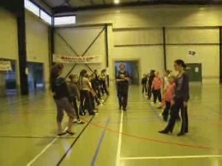 NATHALIE RECOIT SON BATON DE VICTORYNE