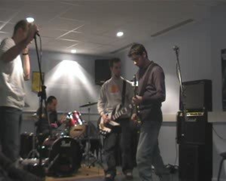 2006/01 AU DERNIER DE LA CLASSE