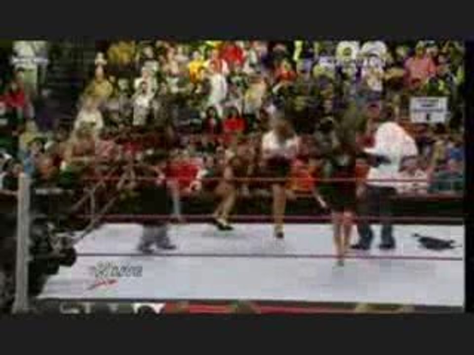Snoop Dogg a Monday Night Raw : Snoop Vs Chavo