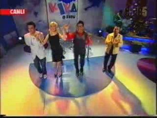 Hayri Küçük - Aralarda (Cine 5 Viva Show)