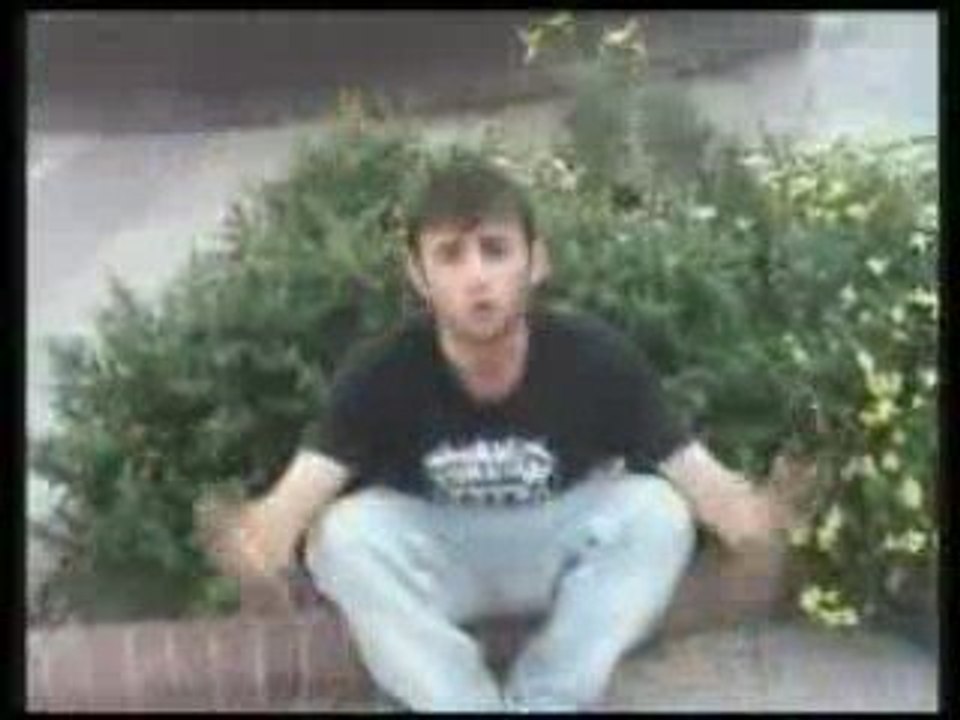 Olay Yaratan Rap SaRKISI Dinlee