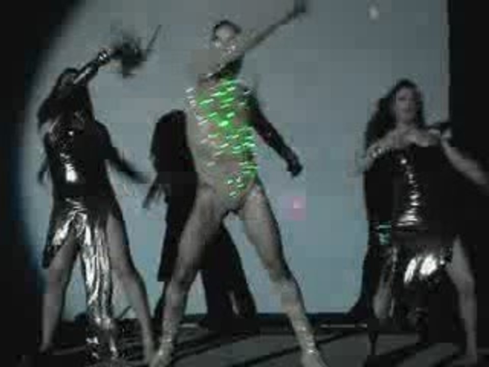 Drag Leevon