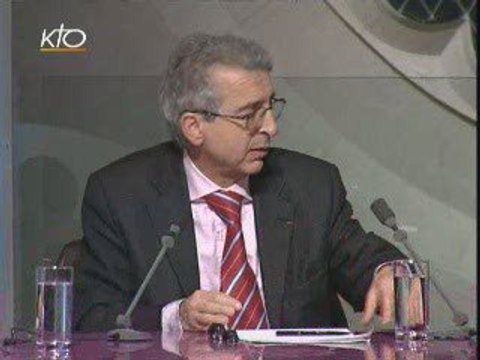 L’habit fait-il toujours le moine ?