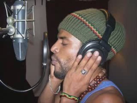 BLACKO POSE LE MIC 2009 ex-sniper