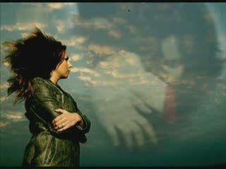 FUNDA ARAR ağlasam duymaz