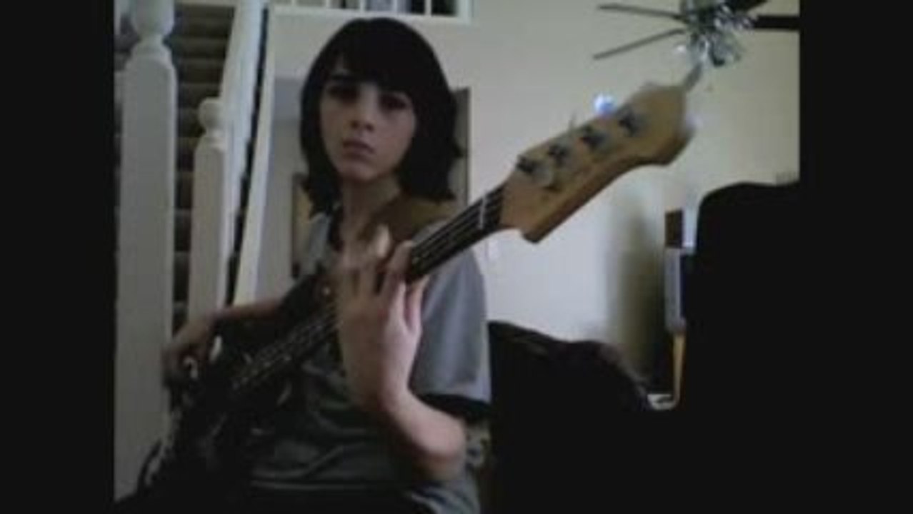 MightySaxKid : ' RATM - Wake up ' (Bass)