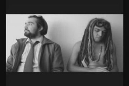 nada consta 2 malditos robôs