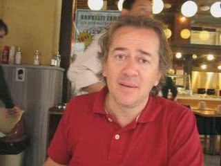 Başdoğanla beyoglu istiklal caddesinde ekim 2009 istanbulda