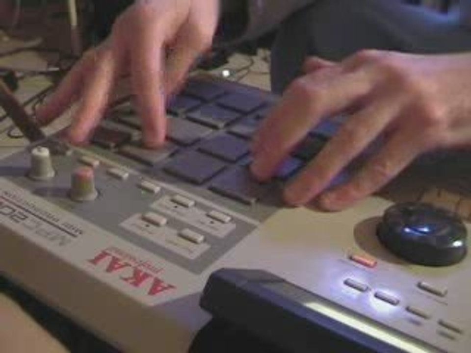 J.Bee prod Making Beat with music classik sample