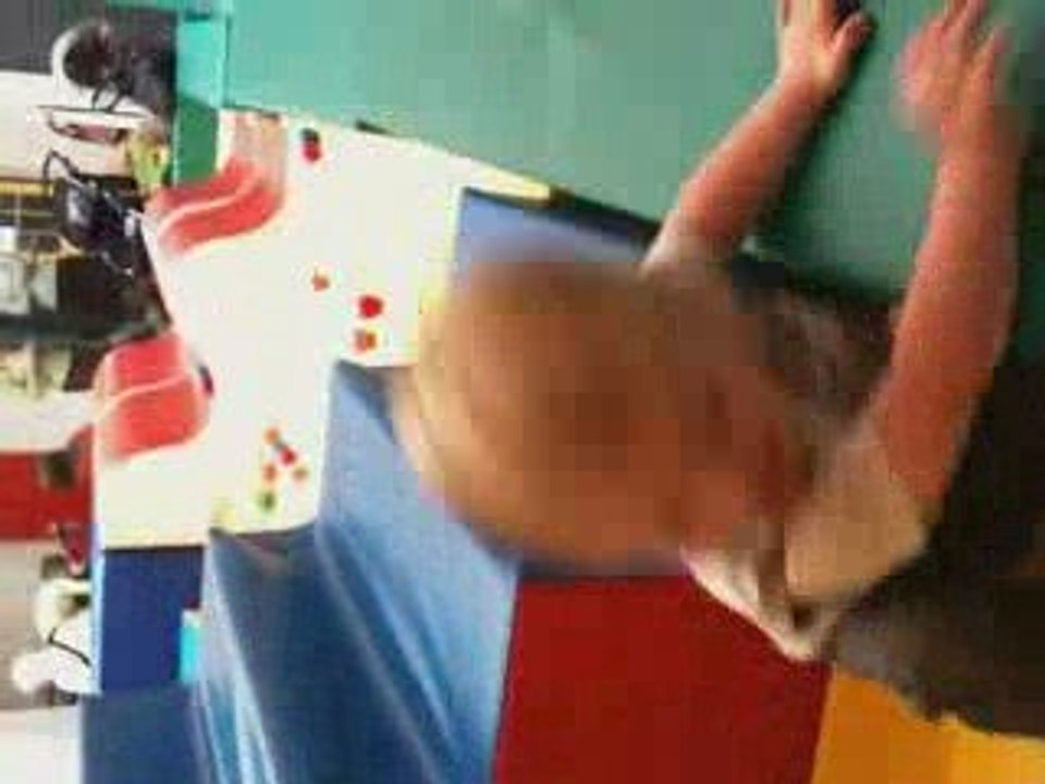 Axel et Alice dans leur maison du CAMSP