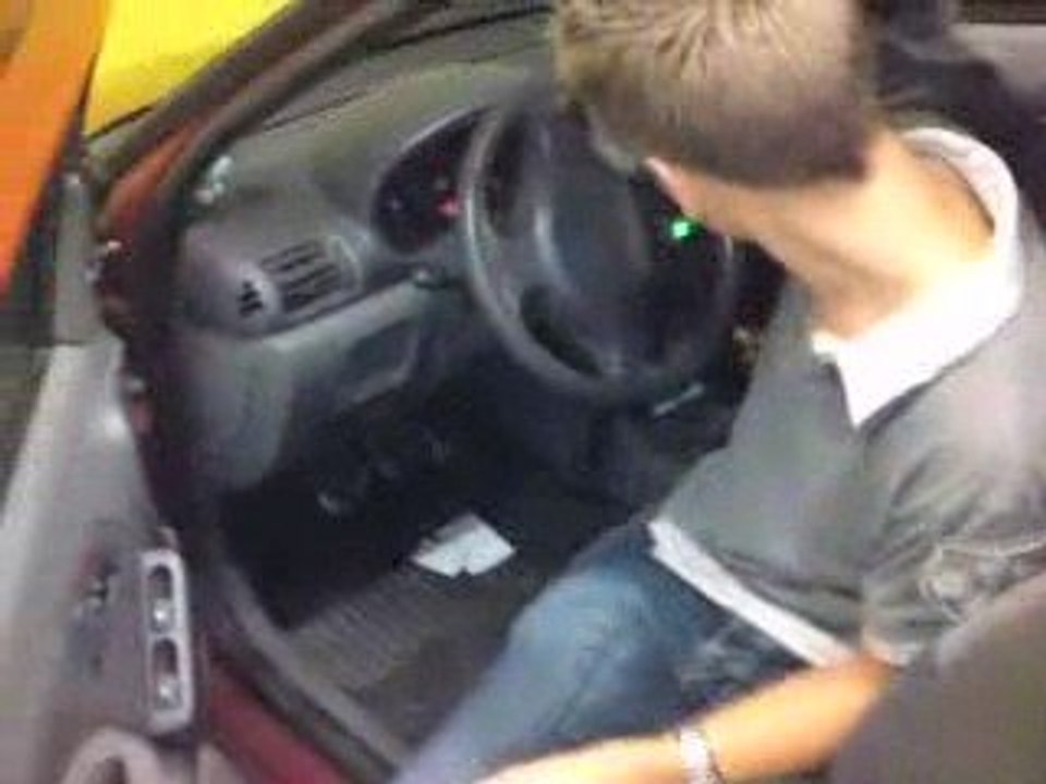 Démarrage d'un clio 1.2L