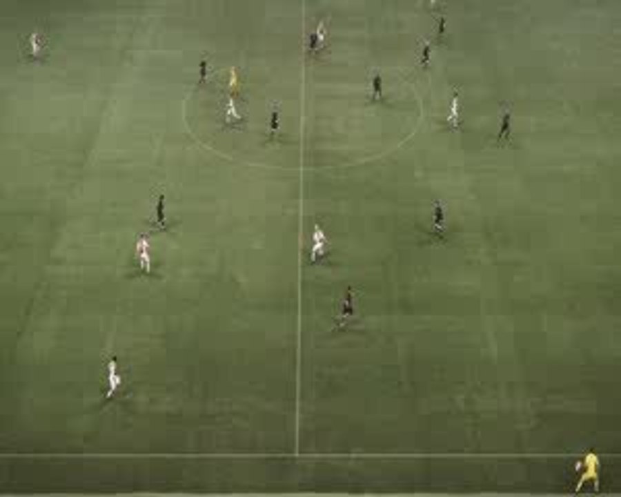 Luis Suàrez dégoûte Asenjo PES2010