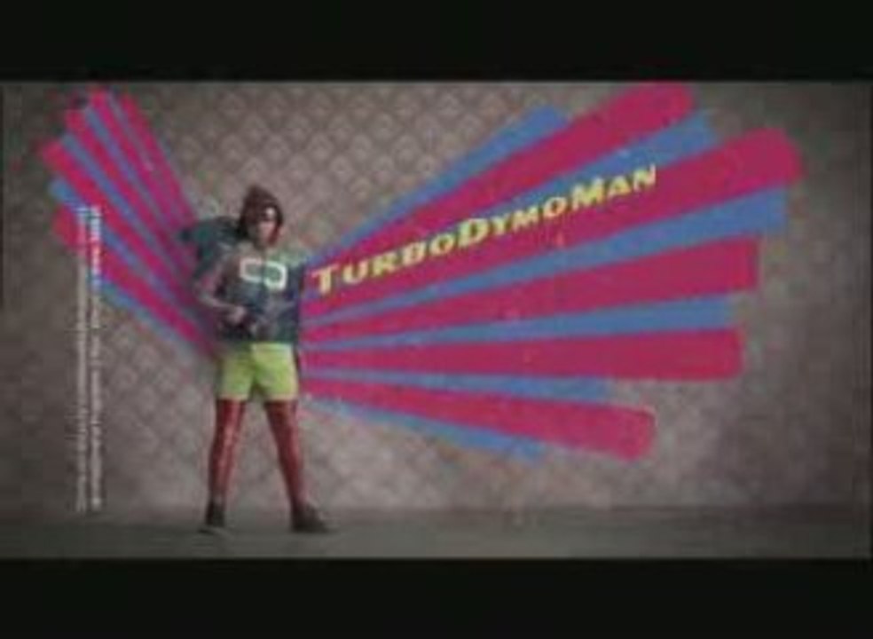 turbodymomen zawstydza kurę