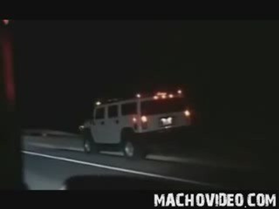 Régis conduit un Hummer