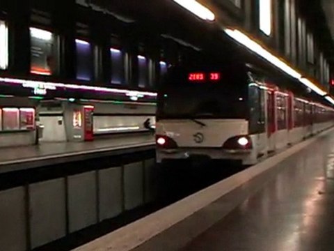 MS61 : Départ de la gare de Charles de Gaulle étoile sur la ligne A du RER
