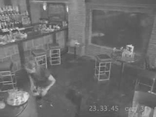 La serveuse de l'annee