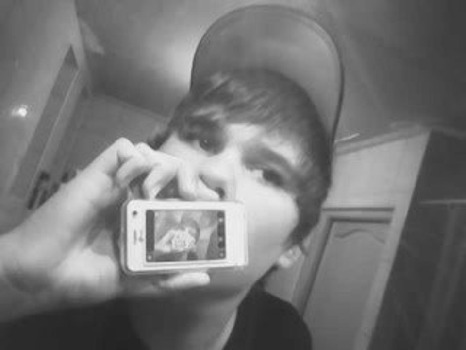 ma premiere compo (sans voix dsl)