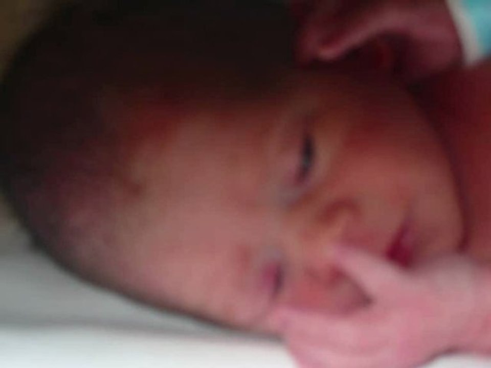 video naissance de theo